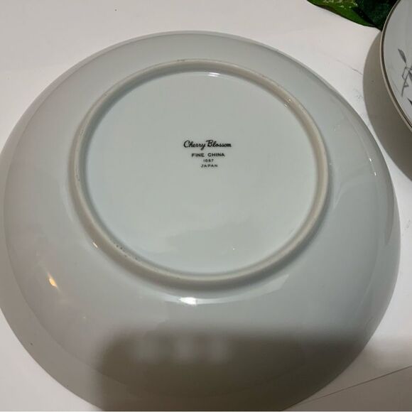 2 Cherry Blossom Fine China 1067 Japan 1 large Bowls 9 1/8"  1 salad bowl 7.5”G6 - Picture 11 of 12